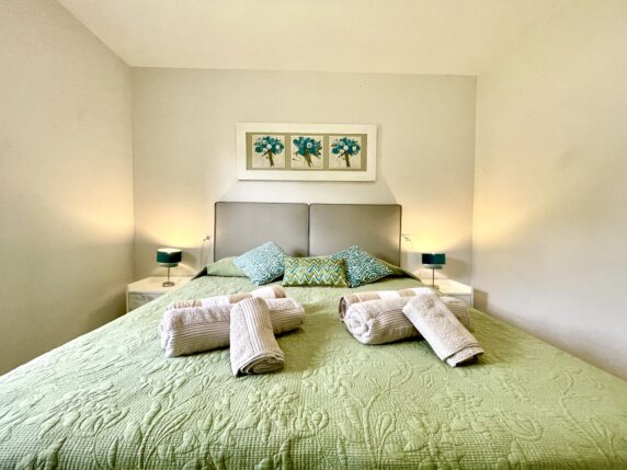 Image 23 of 33 - Beautiful groundfloor apartment within walking distance of amenities and beach