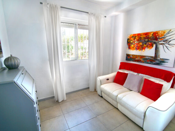 Image 13 of 24 - Beautiful villa with self-contained apartment in great location