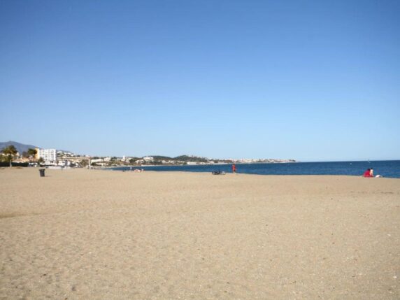 Image 16 of 18 - Lovely ground floor apartment within walking distance of La Cala beach